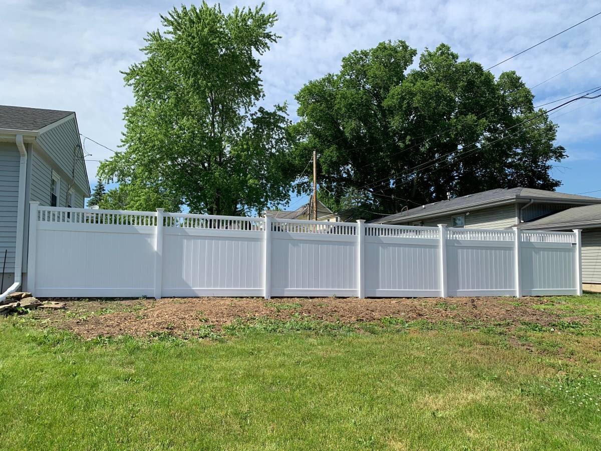 Vinyl Fence Company Lake in the Hills Illinois